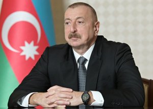 Prezident icra başçısını vəzifəsindən azad etdi