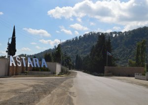 ASTARA SAKİNİ OĞLUNA EV TİKDİRDİ, AYLARDIR İŞIQ ÇƏKDİRƏ BİLMİR – “Dedilər ki, dəmir dirək, kabel alın, gəlib işığınızı çəkəcəyik, amma…”