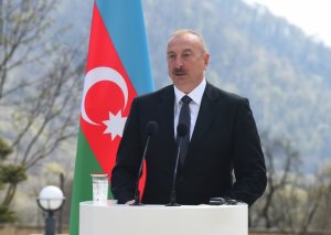 İlham Əliyev: "SOCAR Gürcüstanda uğurla fəaliyyət göstərir"