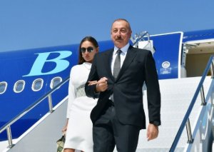 İlham Əliyev xanımı ilə Türkiyəyə getdi