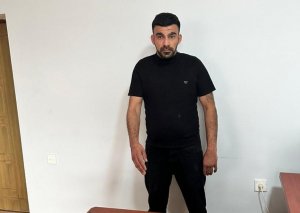 İran vətəndaşına kuryerlik edən şəxs saxlanılıb - “Kalaşnikov” götürülüb