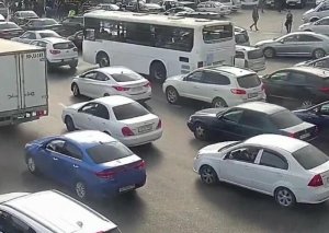 Bakının bir sıra yollarında tıxac var - SİYAHI