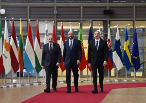 Brüssel görüşü qabağa çəkildi – Paşinyan açıqladı
