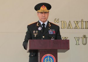Nazir məşhur polkovniki işdən çıxardı - FOTO
