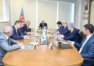 Əli Əsədov Gəmiqayırma Zavodunda müşavirə keçirdi