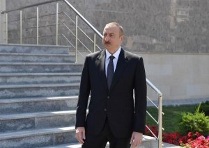 Prezident Qazaxa getdi - Fotolar - Yenilənib
