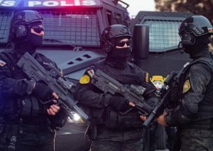 Azərbaycan polisi TƏCİLİ HƏRƏKƏTƏ KEÇDİ - Saxlananlar var - FOTOLAR