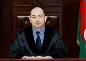 Bakıda məhkəmə hakimi intihar ETDİ
