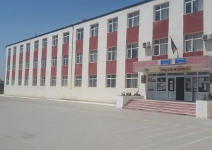 Salyanda məktəbdə şagirdi beşbarmaqla döydülər