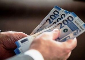 Bakıda orta aylıq əməkhaqqı 1200 manata çatır