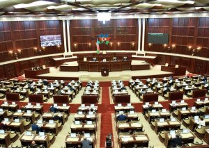 Milli Məclisin xüsusi iclası başlayıb, İlham Əliyevin Prezident seçilməsinin 20-ci ildönümü ilə bağlı bəyanat qəbul olunacaq- YENİLƏNİB
