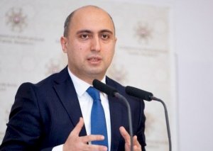 Emin Əmrullayev müəllimlərin sertifikatlaşdırılmasının məqsədini açıqlandı