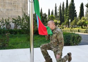 Prezident Ağdərə şəhərində də bayrağımızı ucaltdı! - Fotolar