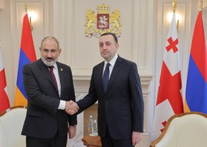 Gürcüstan və Ermənistan Baş nazirləri görüşüb
