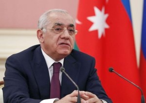 Baş nazir QƏRAR İMZALADI