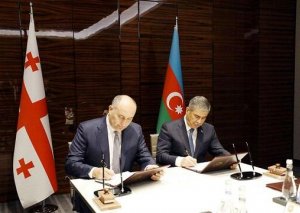 Azərbaycan Gürcüstanla hərbi əməkdaşlıq planı imzaladı