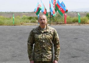İlham Əliyev Şuşada bir sıra obyektlərdə tikinti və bərpa işləri ilə tanış olub