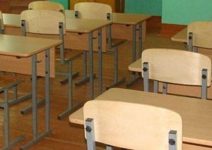 Məktəbdə dəhşət: 8-ci sinifdə oxuyan qızdan ağlasığmaz hərəkət - FOTO