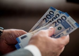ŞAD XƏBƏR: Bu şəxslərin maaşında yüksək artım olacaq