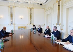 İlham Əliyev Saymon Stili qəbul etdi