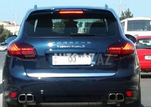 Bakıda film kimi hadisə: Sahibkar "Porsche" ilə yolu bağladı, həbs edildi (TƏFƏRRÜAT)