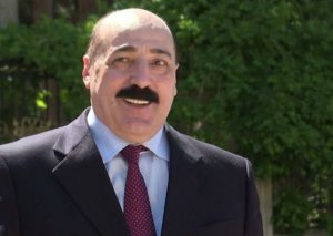 Şəmsi Səmədzadə biznesini bu ölkəyə daşıyıb