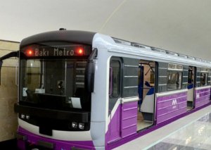 Metrodan istifadə edənlərin NƏZƏRİNƏ!