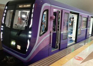 Bakı metrosunda üç əcnəbi saxlanıldı - SƏBƏB