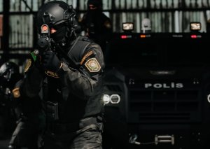 SON DƏQİQƏ! Polis əməliyyat keçirdi: saxlanılanlar var - FOTO