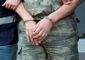 Komandir hərbçilərdən rüşvət almağa görə həbs edildi