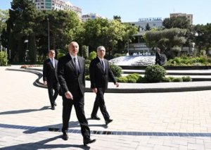 İlham Əliyev Nərimanov parkının açılışında - Foto
