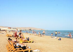Çimərliyə gedənlərin NƏZƏRİNƏ! – Bu şəxslər 1 000 manat CƏRİMƏ OLUNACAQ