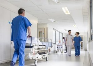 Bir aydır xəstəxanada saxlanılan kimsəsiz şəxs öldü