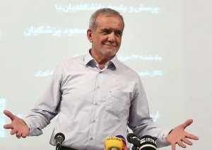 İran Prezidenti özünə yeni müavin təyin etdi