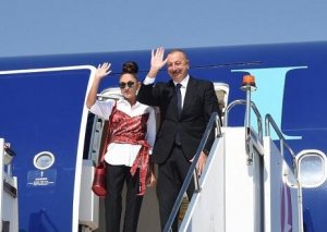 İlham Əliyev və xanımı Özbəkistana səfər etdi - Foto