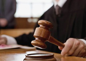 Abşeron sakini məhkəmyə təqdim etdiyi sənədin əslini ala bilmir - ŞİKAYƏT