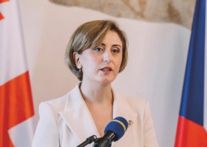 Gürcüstanın daha bir səfiri etiraz əlaməti olaraq istefa verdi