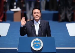 Cənubi Koreya tarixində ilk dəfə - Prezident həbs edildi