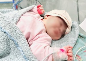 Bakıda 6 kiloqramlıq körpə doğuldu