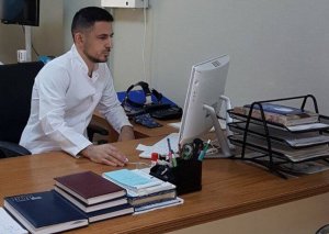 Bakıda burun əməliyyatından sonra ölən qadınla bağlı həkim Sənan Mehdiyev saxlanılıb