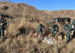 İranla sərhəddə əməliyyat: 80 kq narkotik…