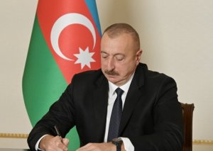 Bu şəxslərin maaşları 10 faiz ARTIRILDI – FƏRMAN