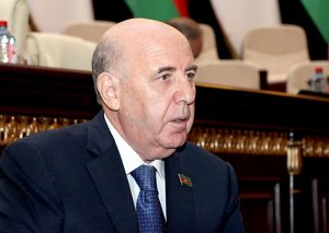 Əhliman Əmiraslanov rektor olduğu dövrdə "Saxta" həkim-fizioterapevt vəsiqəsi verilib?