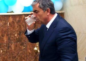 Hacıqabulun icra başçısı qanunları BELƏ POZUR... - BU DA FAKT...