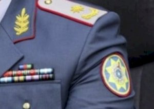 Gömrük generalının qardaşı ölkədən külli miqdarda pul çıxarıb...