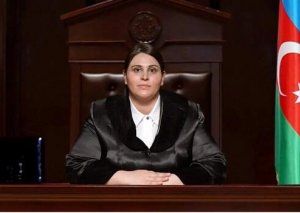 Azərbaycanda hakim özü barəsində qərar qəbul etdi