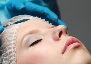 Plastik cərrahiyyə məsələsi tam həllini tapdı - RƏSMİ