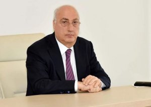 Sumqayıtda bələdiyyə oyunları: Zakir Fərəcov kimi nə vaxt seçəcəyini özü bilir?