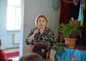 Sumqayıtda “Son zəng” də məktəb direktoru Fəridə Cəlilova məzunları təhqir edib, qovdu- Video