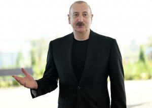 Prezident ailəsi ilə “Bakı Ağ Şəhər”də olub